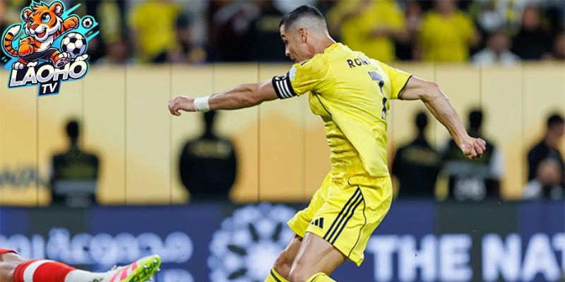 3 FAQs Ronaldo cha và con cùng tỏa sáng trong một ngày