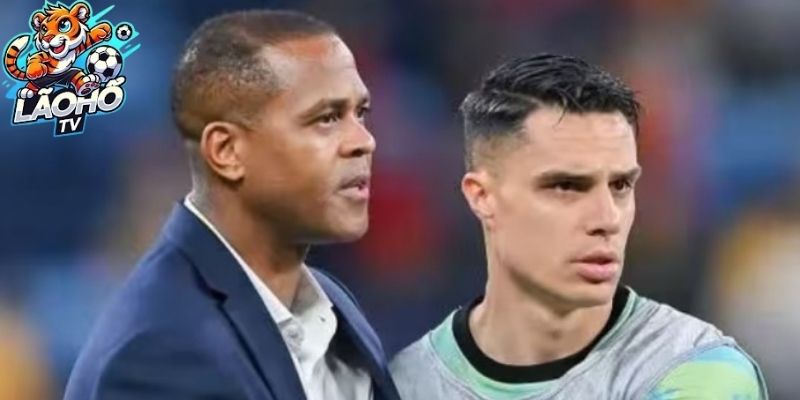 Kluivert Bị “Soi” Vì Quyết Định Nhân Sự: Sai Lầm Chết Người?